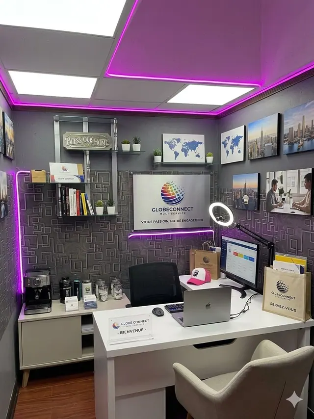 Illustration : espace d'accueil de Globe Connect Multi Service avec enseigne, ordinateur et sacs personnalisés
